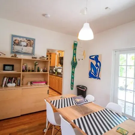 Villa Mid Town Hippie House By The Bay